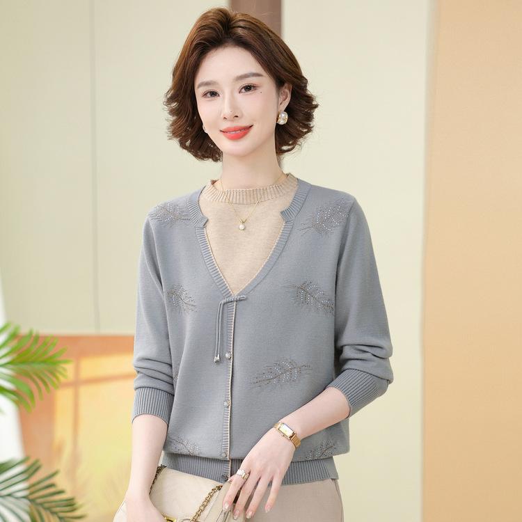 

Женская одежда на весну и осень Тонкие рубашки для мам среднего возраста Весеннее платье Трикотажная базовая рубашка в стиле «два в одном» Модные топы 3XL