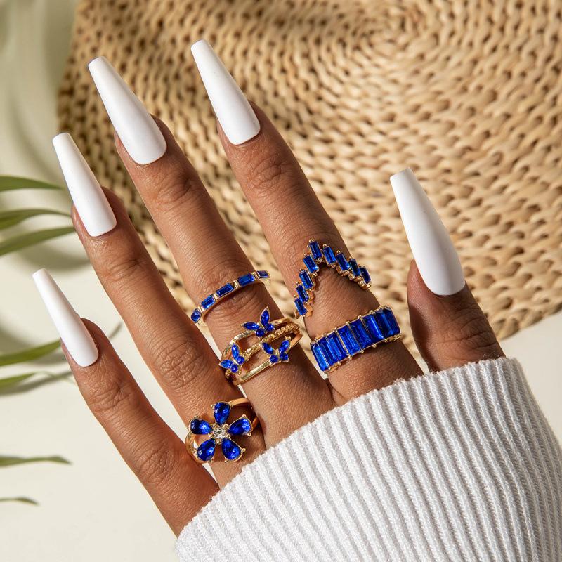 Diamond flower hollow ring, geometric design butterfly ring five-piece set