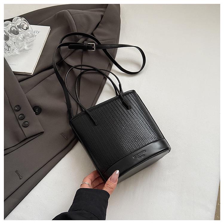 

Niche High-End Women s French Luxury Woven Shoulder and Crossbody Bucket Handbag
