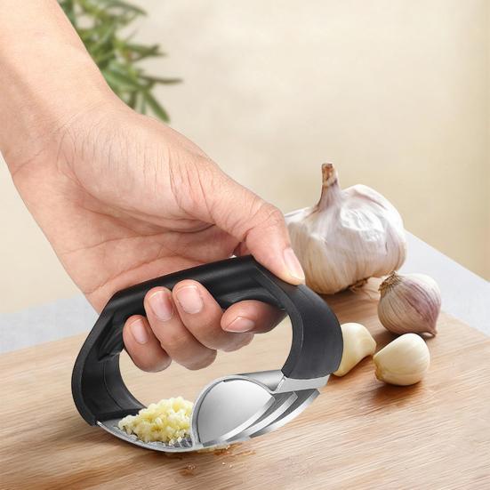 Lis na česnek Nerezový drtič česneku s ergonomickou protiskluzovou rukojetí Kuchyňský snadný nástroj na sekání česneku