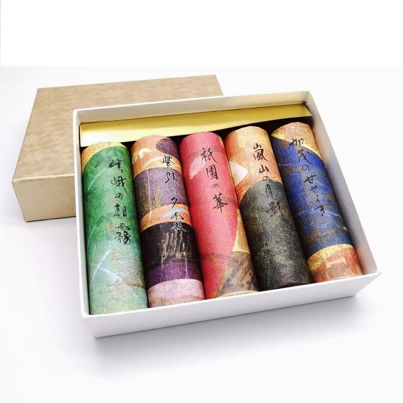 Low-smoke Kyoto incense sticks from Kyoto Kosaido Sanshisuimei, a series of incense sticks infused with natural fragrances (Sanshisuimei Stick Mix)