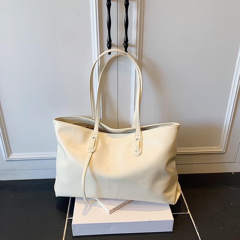 Large-capacity Bag Women's Autumn and Winter Versatile 2025 New Simple Texture Shoulder Bag Retro Work Commuter Tote Bag