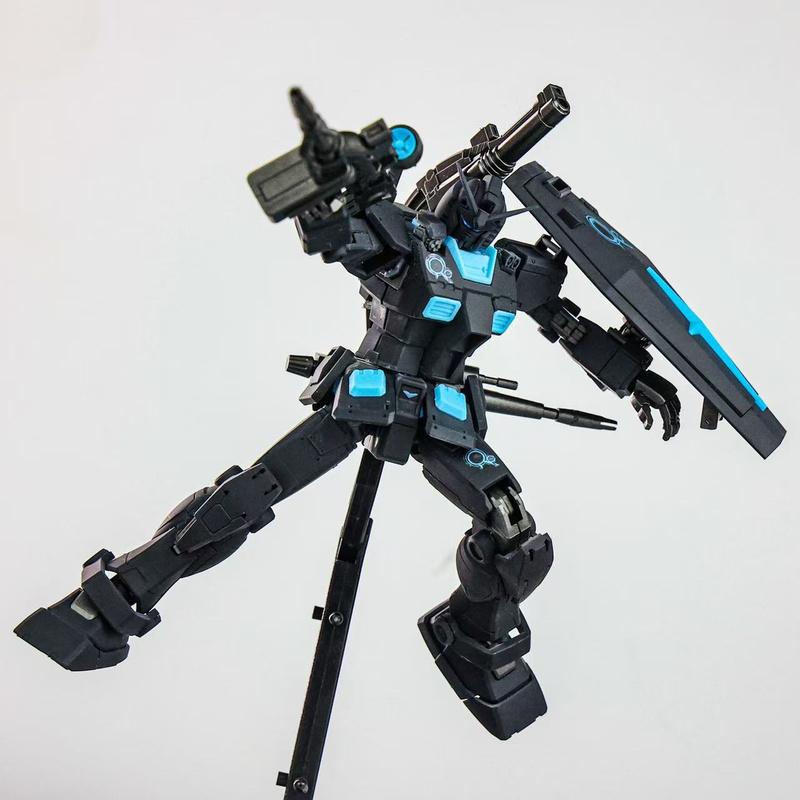 Base Limited HG 1/144 Rx-78- 2 Recirculation Material Neon Blue Snap Fit Model Kit Action Figures Desktop Ornament Fashion Toys