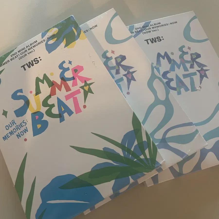 

Я продаю альбом туров.