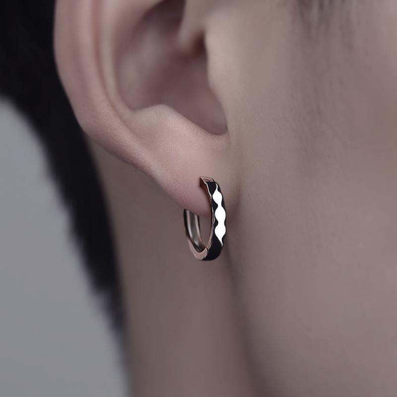 

Trendy Men s Hip-Hop Single Earring: European & American Style