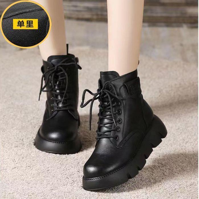 

Модные универсальные зимние ботинки на толстой подошве для женщин на осень и зиму 2024 года. Короткие плюшевые ботинки на толстой подошве для теплой женской хлопковой обуви 40 чёрный