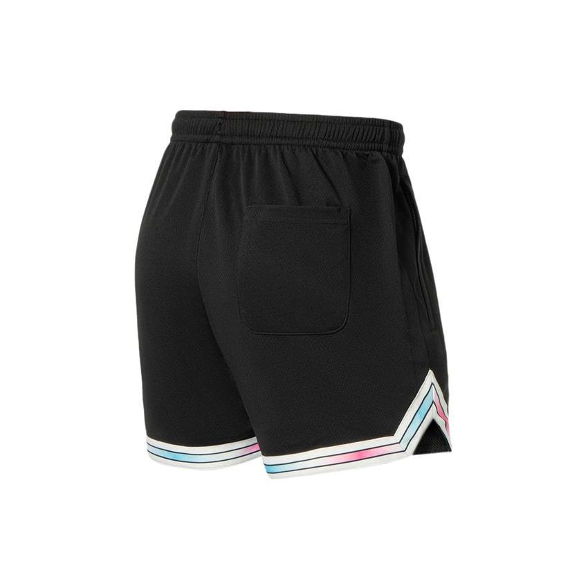 Li Ning Sports Basketball Series SS22 Color Block Striped Training Breathable Basketball Shorts Men Shorts Black AKSS365-1