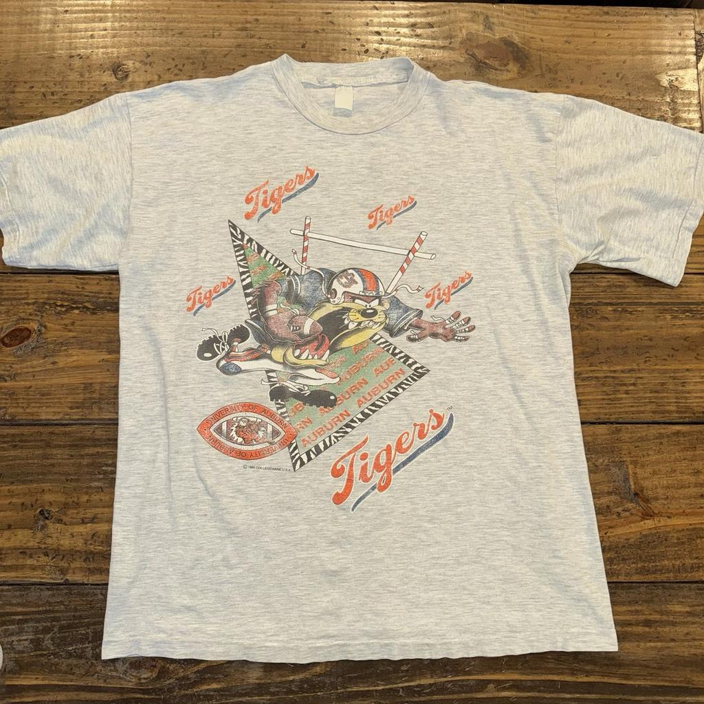 Rare 1995 Vintage University Of Auburn Tigers Taz Football Looney Tunes T-shirt