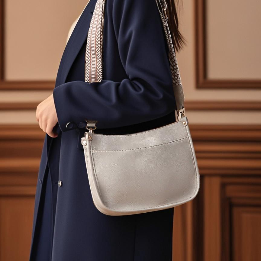 Fashion Bucket Wide Strap Bag Winter Retro Casual Single Shoulder Fashion Women's Bag