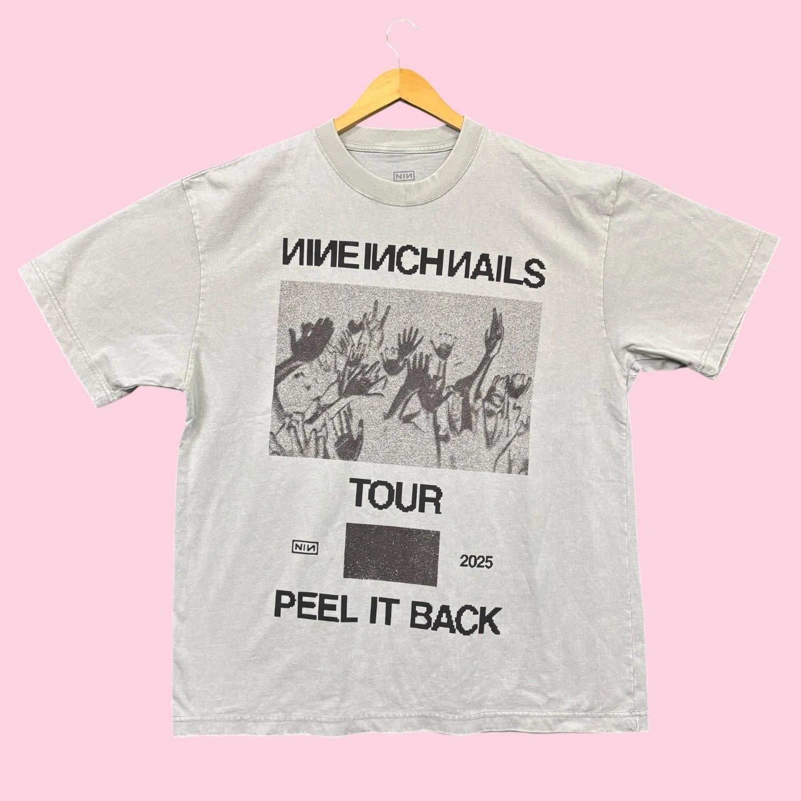 

NIN Nine Inch Nails Peel It Back Tour Rock Band Tee XL M