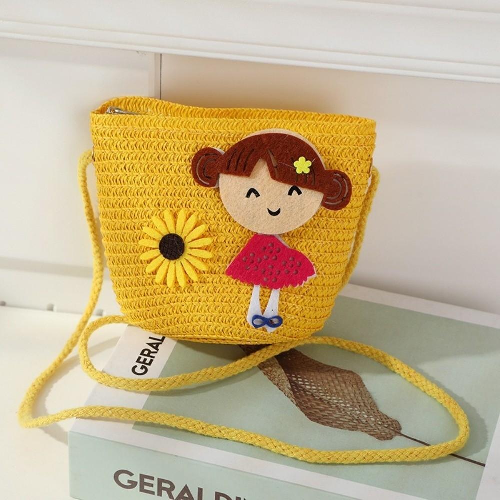 Creative Handmade Woven Straw Shoulder Bags Cute Lightweight Crossbody Bag Flower Beach Bag for Children