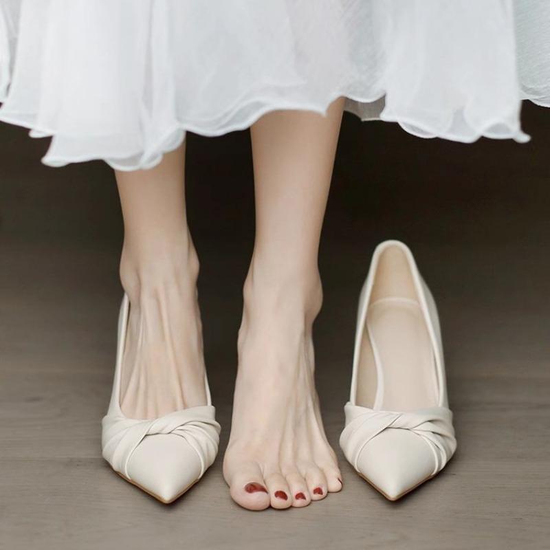 Pointed Single Shoes New Niche Temperament Professional Single Shoes Simple Shallow Commuting High Heels Women