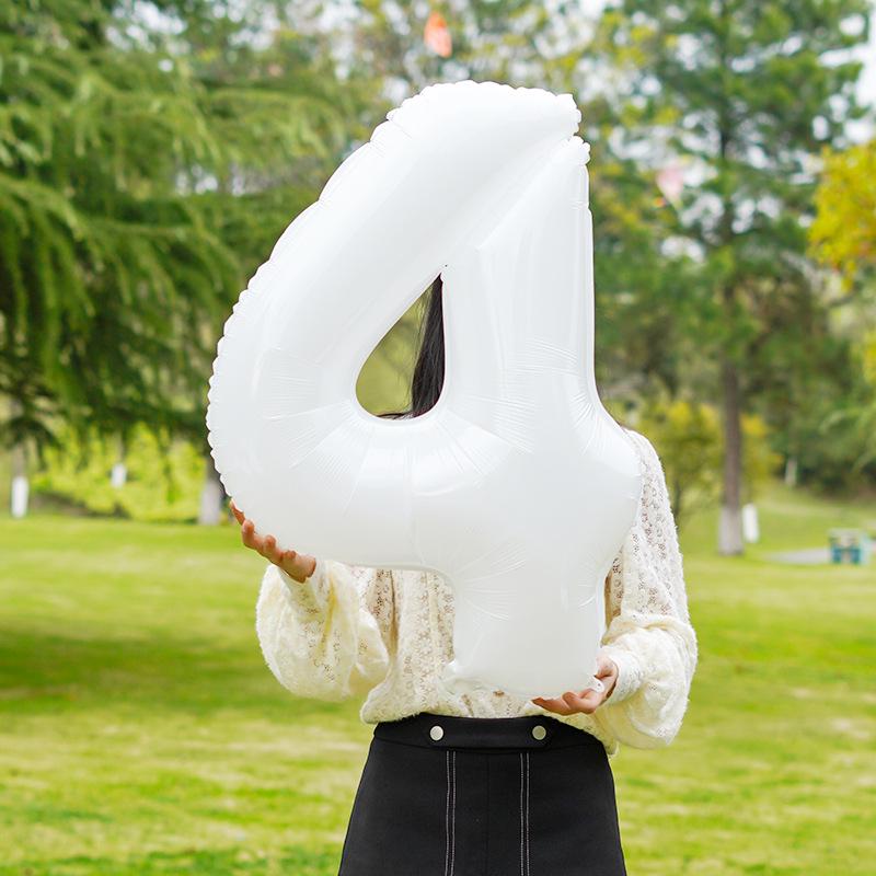 32-Inch White Number '40' Birthday Balloon, Aluminum Foil Party Decoration Prop