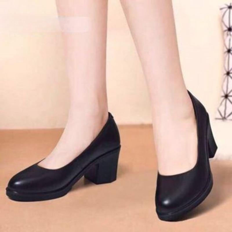 

Туфли женские демисезонные на толстом каблуке с круглым носком, на среднем каблуке, с мелким вырезом, черные кожаные туфли, повседневные туфли-лодочки на низком каблуке 37 чёрный