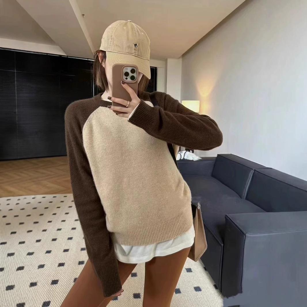 

Chic Colorblock Wool Knit Sweater: Cozy, Age-Defying, Slimming Autumn/Winter Pullover XL