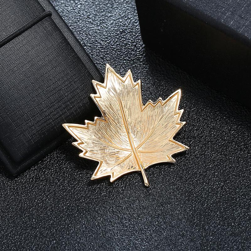 

Винтажная женская металлическая матовая брошь в виде листа с цветком и иглой, жемчугом и кристаллами, значок с цветочным узором, корсаж