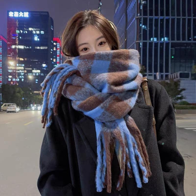 Maillard gradual change plaid scarf women's winter senior sense thickened warm scarf South Korea's new imitation cashmere shawl