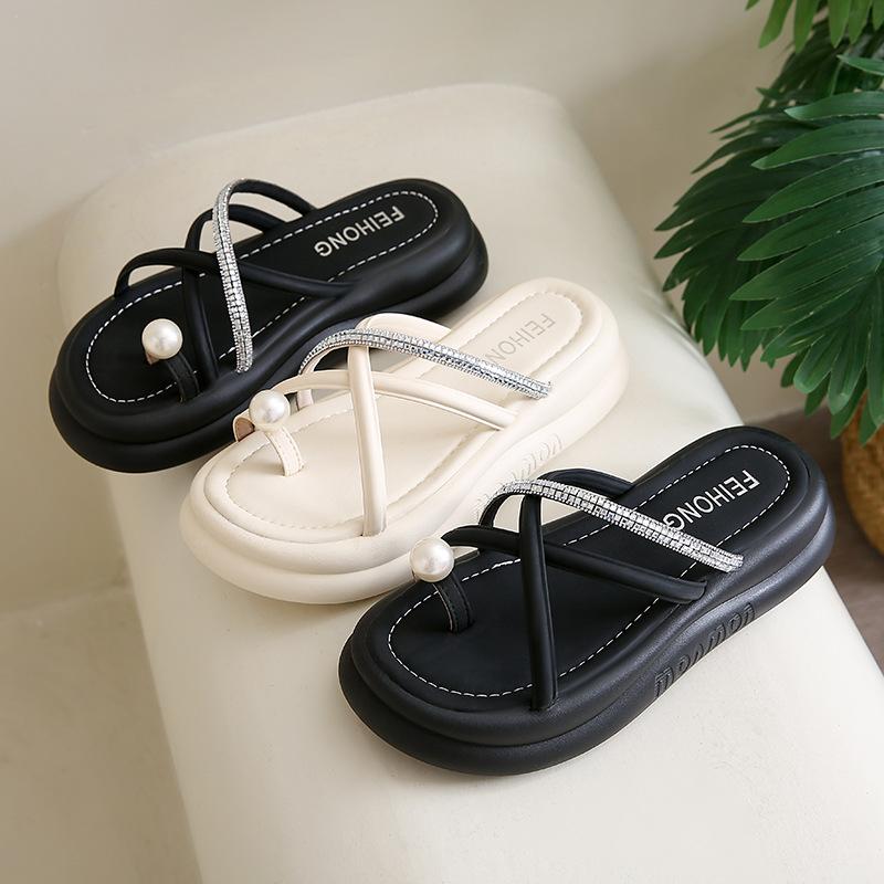 

Retro thick-soled slippers women s summer wear 2025 new cross-strapped pearl rhinestone cover toe Roman cool slippers 40 чорний