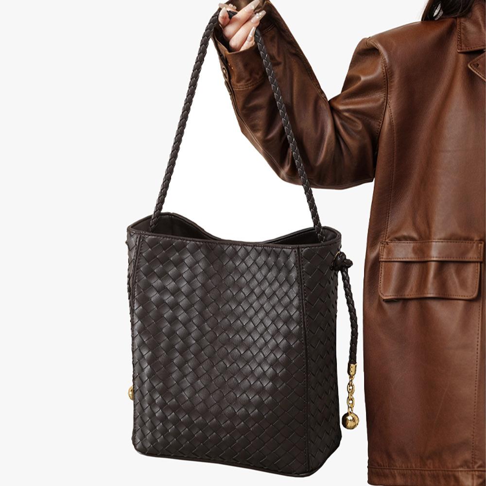 2025 New Fashion Trend Women's Handbag Daily Commute Cowhide Bucket Bag Genuine Leather Large-capacity Woven Bag