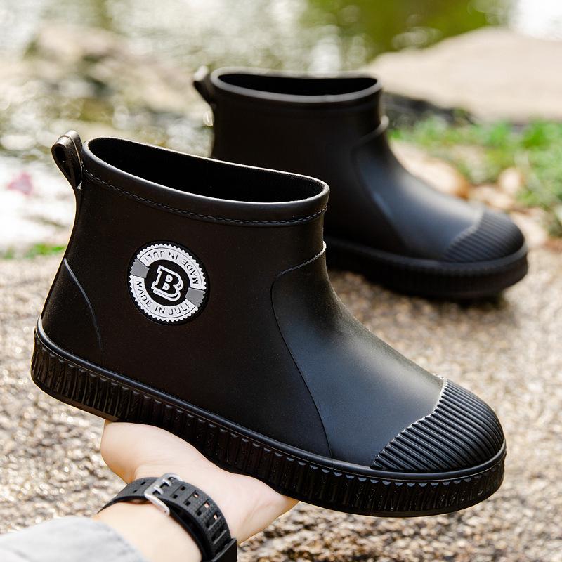 Резиновые сапоги для мужчин и женщин низкие резиновые сапоги всесезонная обувь для воды на мягкой подошве нескользящая водонепроницаемая средней высоты утолщенная легкая обувь 35 2797₽