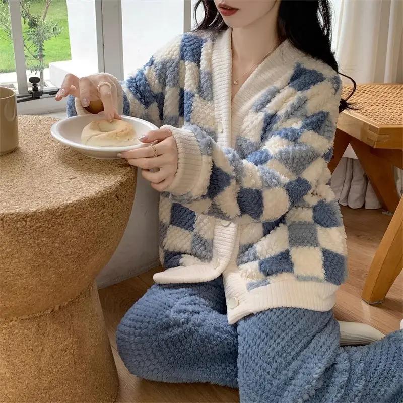 Thickened Coral Velvet 2-piece Pajamas Set, Large Size Flannel Pajamas, High Collar Trousers Set, Home Clothes, Women's Warm Home Clothes