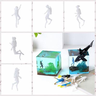 Decorative Diver Action Figures Model Unpainted Plastic Micro Landscape Diver Model 3D White Diver Figurine Toys Fish Tank