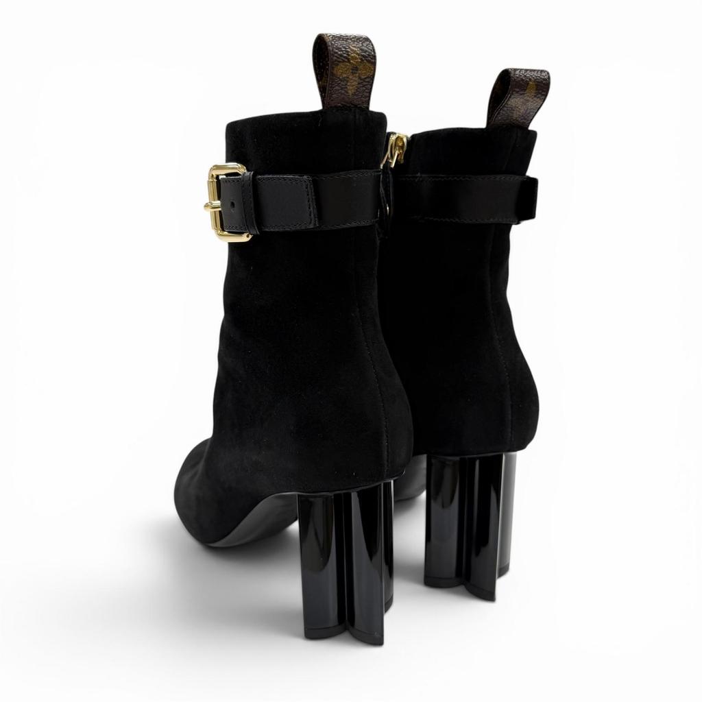 Great LOUIS VUITTON Short Boots Black Suede Leather Women 36.5 Used