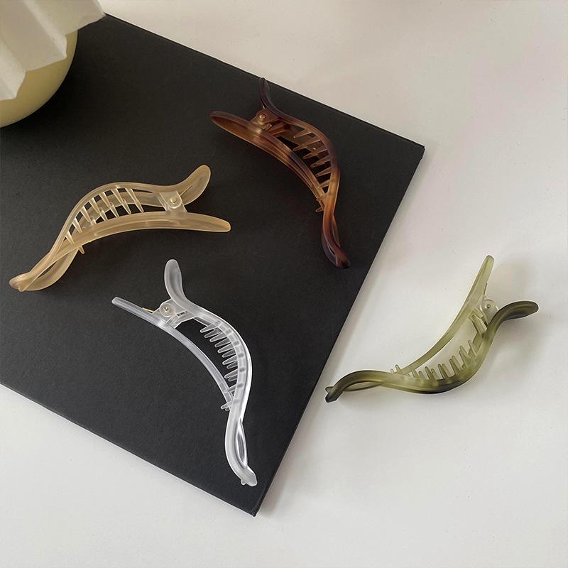 Elegant Duckbill Horizontal Ponytail Hair Clip - Temperament Shark Hairpin for Secure Back of Head Styles