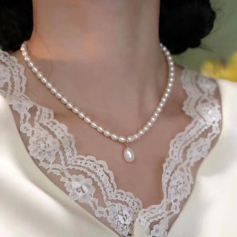 Fashion Commuter Natural Freshwater Pearl Necklace Women s French High Sense Niche Design Retro Water Drop Pearl Necklace 2026 45CM золотой