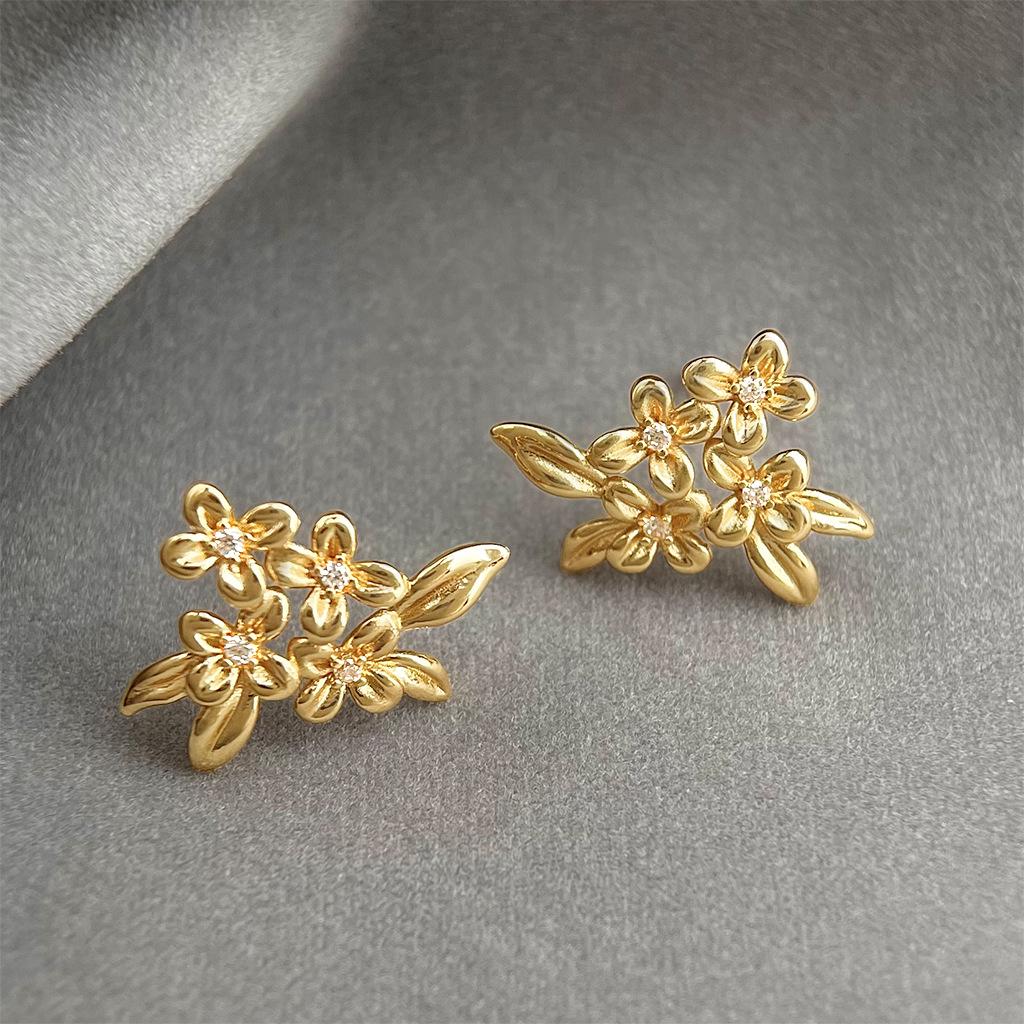 Minimalist 925 Silver Flower Zirconia Stud Earrings - Versatile Light Luxury Earrings for Women