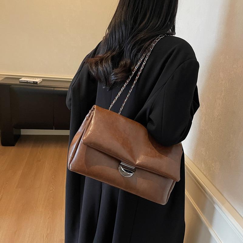 Large-capacity bag women's autumn and winter versatile new leisure chain shoulder messenger bag texture commuter tote bag