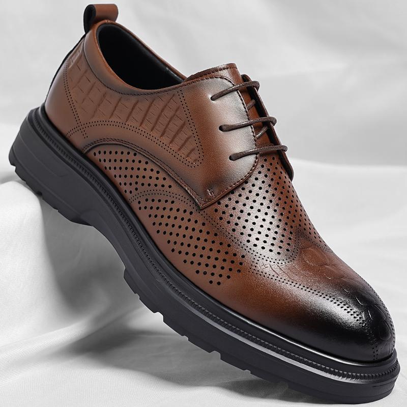 Fashion Summer New Perforated Lightweight Lace Up Comfortable Casual Leather Shoes Fashion Brand Men's Blok Carved Casual Oxford Shoes