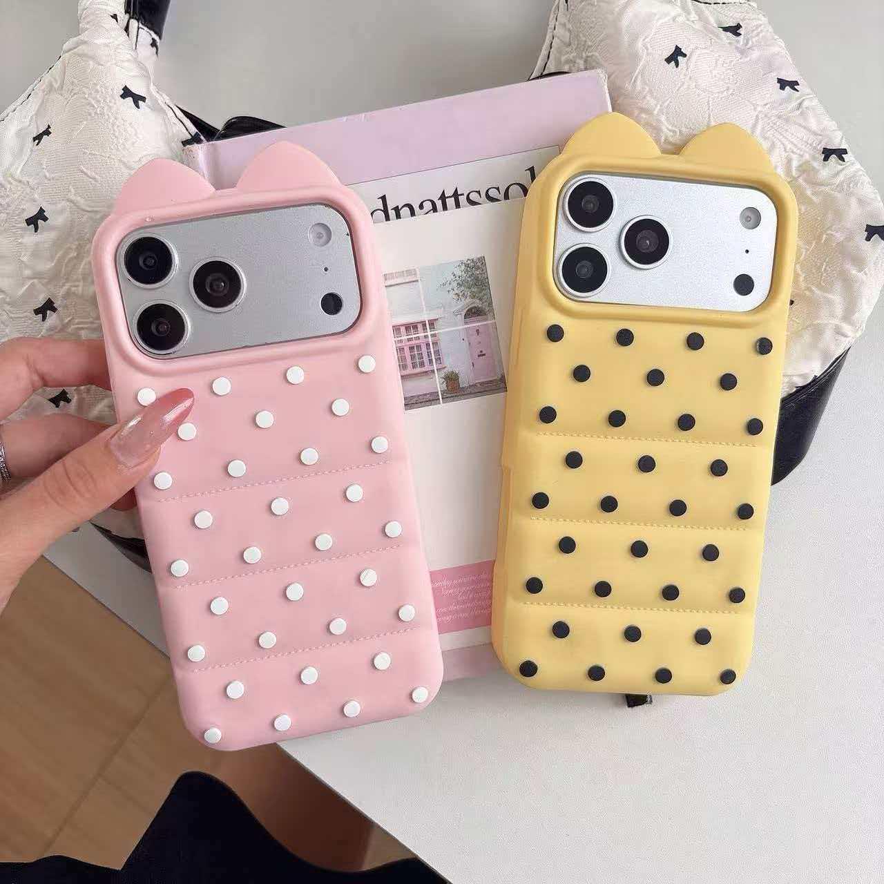 

Korean Massage Cat Ear iPhone 17/16/15/14/13 Pro Max Anti-Fall Phone Case 15 Pro