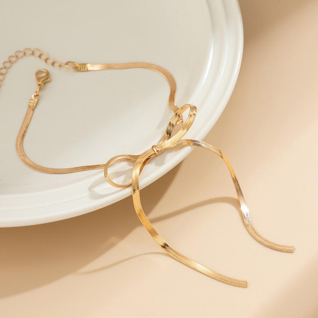 Gold/Silver Anklet with Delicate Bowknot Detail Chic Bowknot Anklet Delicate Foot Chain Jewelry for Beach Vacations
