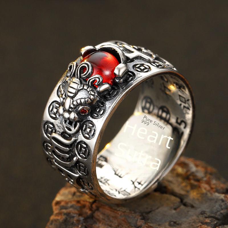 Pierścionek Retro Tajskie Srebro Pixiu z Mantrą Sześciu Sylab i Granatem - Regulowany Design Unisex