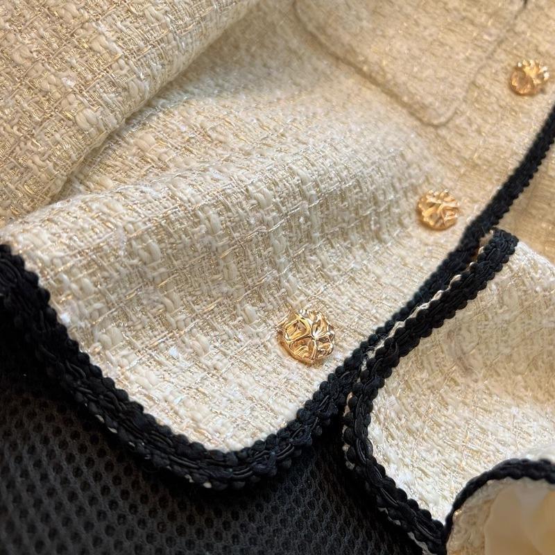apricot Xiaoxiangfeng jacket for women's autumn and winter 2026 new style college style celebrity tweed and cotton top