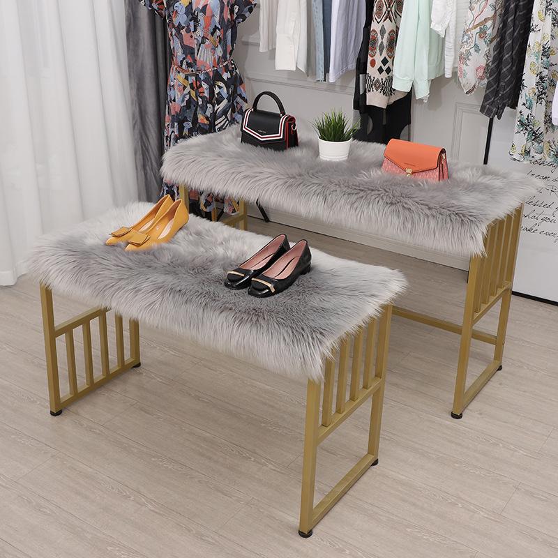

Imitation Wool Long-Pile Fluffy White Blanket Carpet Display Mat 40cm Diameter Circular