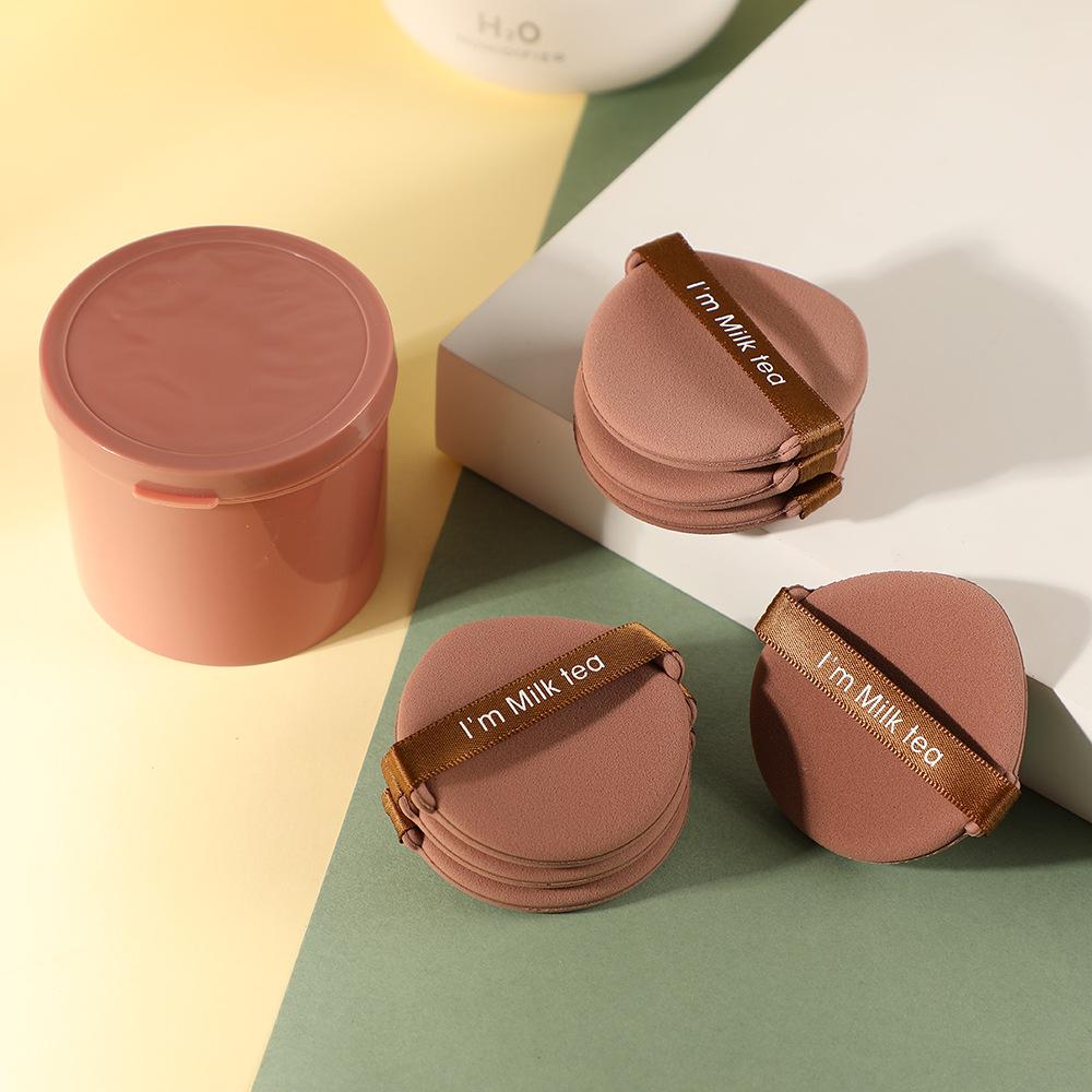 Dual-Effect Double-Sided Cushion Puff: Versatile Dry/Wet Sponge for Setting and Adhering Loose or Pressed Powder.