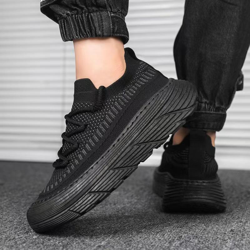 

Summer men s sports shoes casual shoes new fly-woven mesh shoes simple, comfortable and breathable trendy shoes 40 чорний