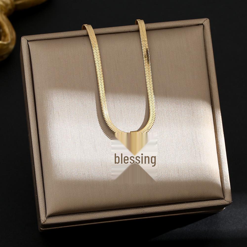 Elegant Gold-Plated Chinese-Style Four-Leaf Clover Necklace with Imitation Hetian Jade Pendant for Women