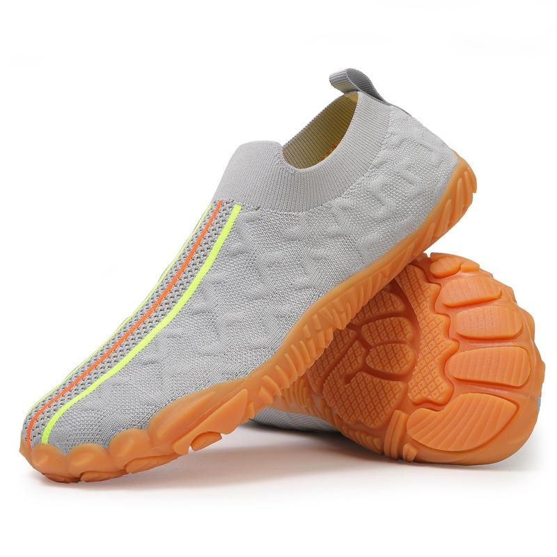 Hiking Sports Shoes Women's 2026 New Fashion Comfortable Fly Weave Shoes Men's Breathable Mesh Hollow Casual Shoes Lovers