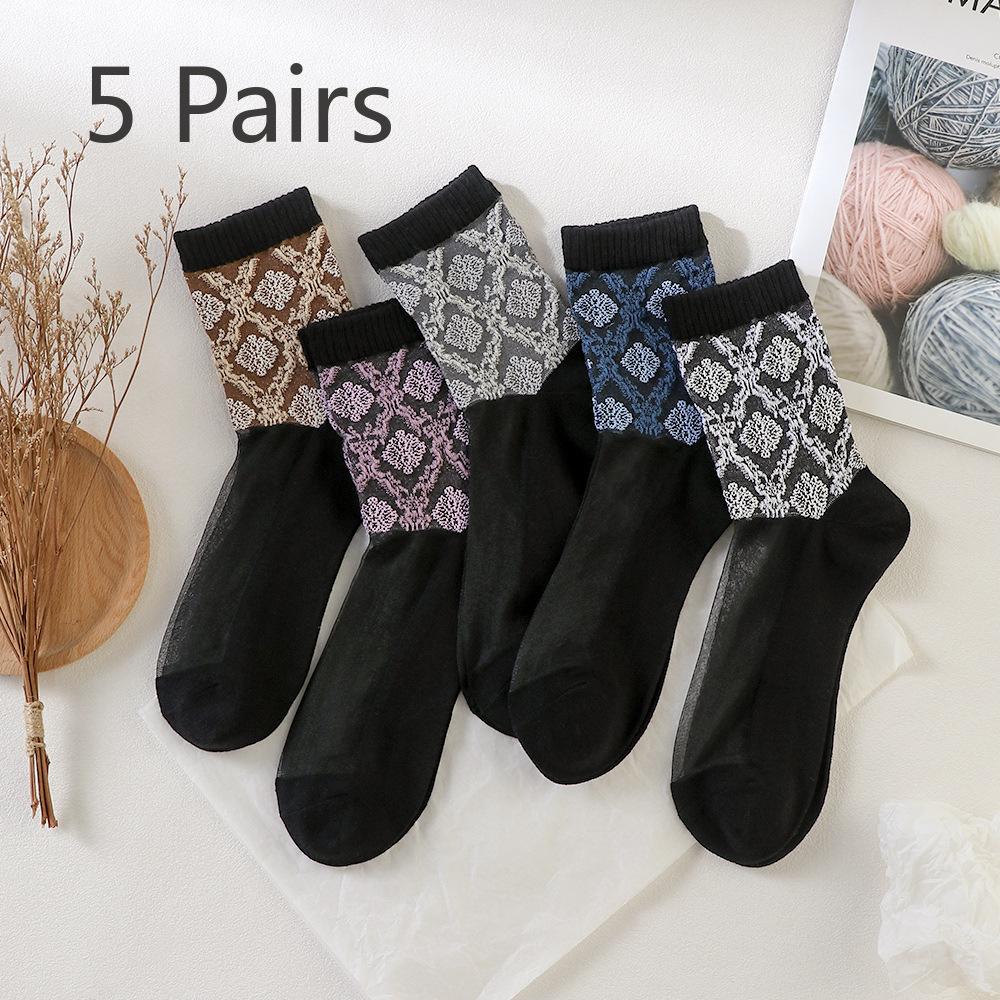 5 Pairs of Ultra-thin Socks with Cotton Soles and Silk Surfaces. The Cuffs Are Loose in Winter To Prevent Fraying. Cartoon Design.
