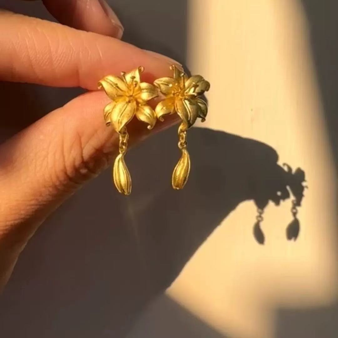 Sequin three-dimensional flower stud earrings fashion earrings trend cold style earrings