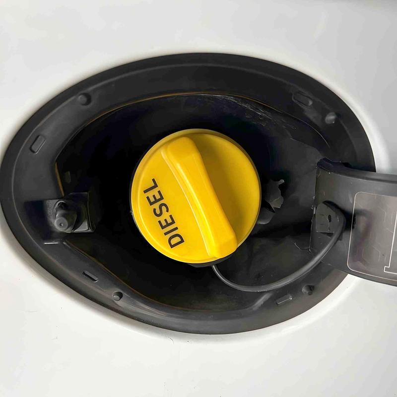 LR053666 Diesel Fuel Tank Filler Cap Cover Car Accessories Replacement parts For Land Rover Discovery 3/LR3/L319 2004-2008 2010