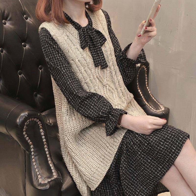 Fashionable Women's Knit Sweater Vest and Skirt Set, Loose Plus Size, Autumn/Winter, Slimming Design