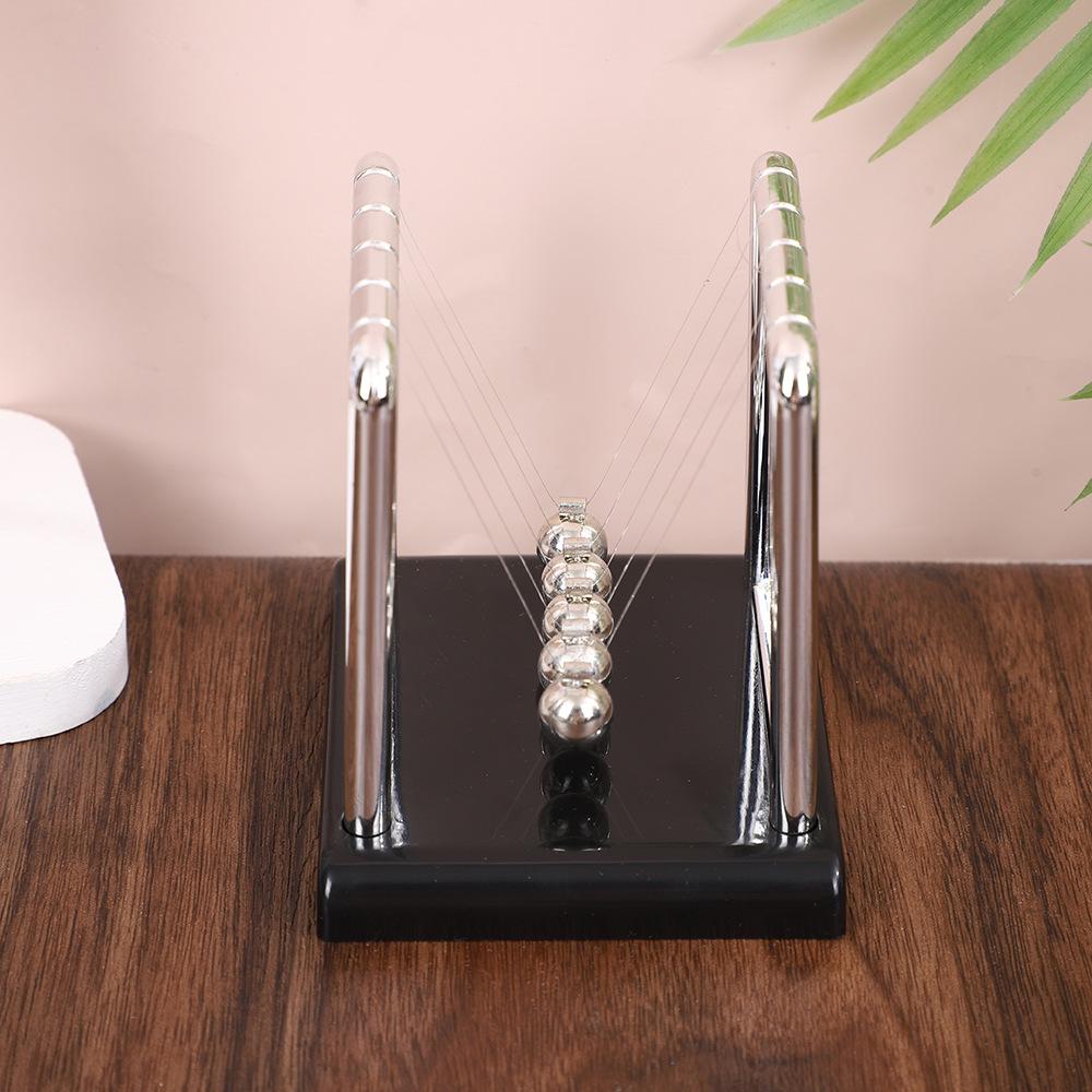 Newtons Wiege Magnetische Levitation Pendel: Schreibtisch-Ornament mit ewigem Antrieb