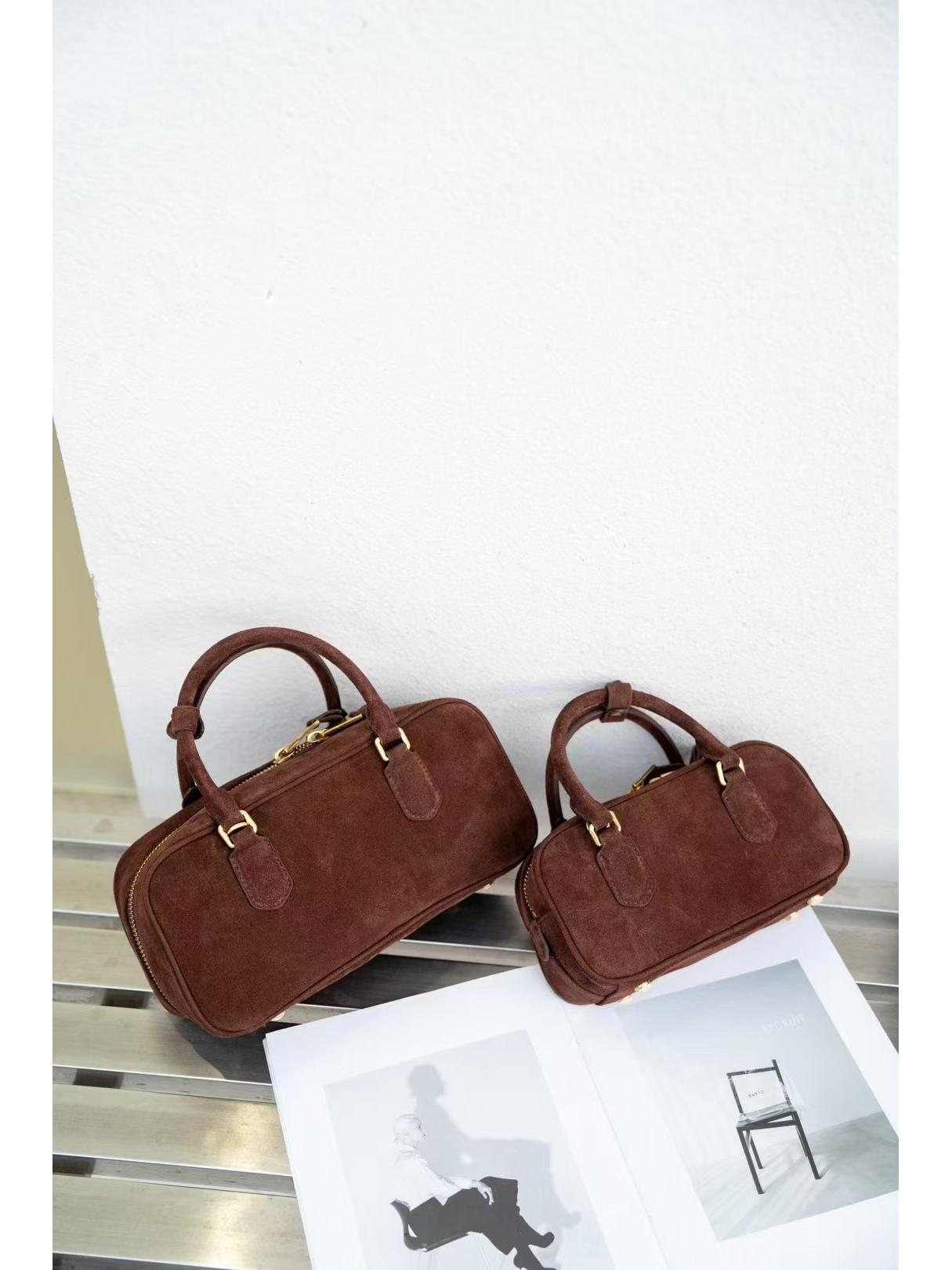 

2024 Осень/Зима Натуральная Кожа Замша Портфель Тоут - Верхний Слой Коровья Кожа Large: 27CM