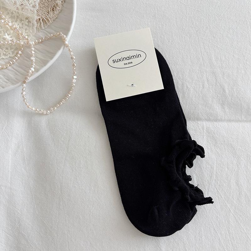 Women's Summer Lace Low-Cut Boat Socks: Thin, Ruffle Edge, Breathable, Sweat-Wicking, Non-Slip Heel.