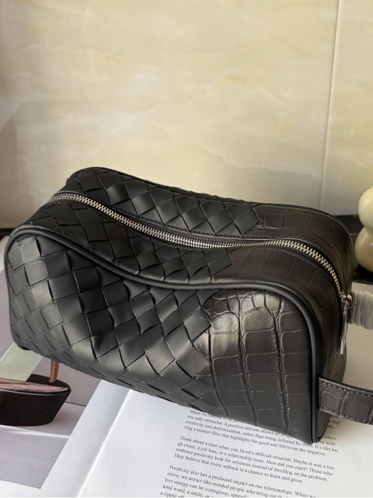 Men's Genuine Leather Woven Clutch: Trendy Large Capacity Handheld & Toiletry Bag