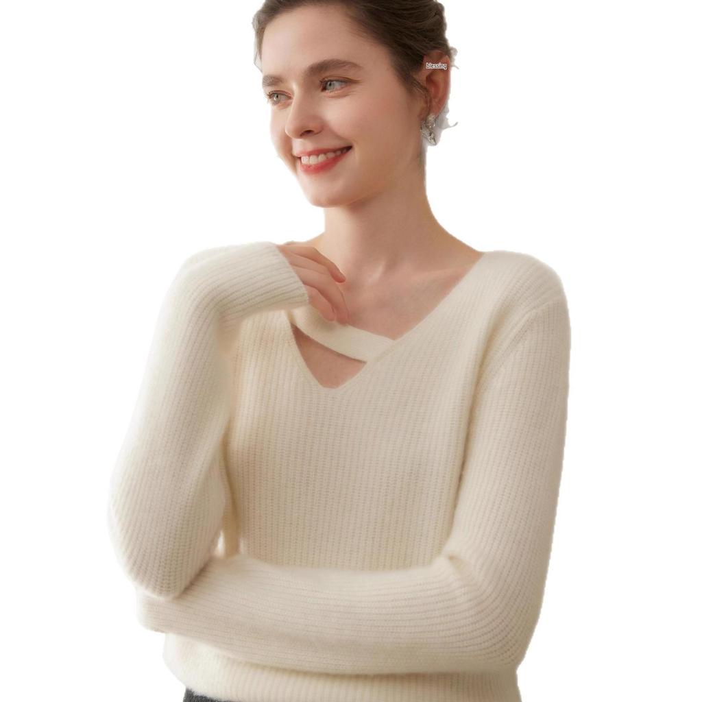 Women's Cashmere V-Neck Sweater - Elegant Rice Stitch Design, New Lazy Style, Simple Knitted Base Layer.